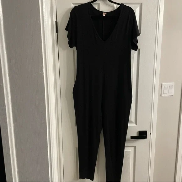 SUNDAY ROMPER IN MIDNIGHT BLACK - Picture 3 of 8